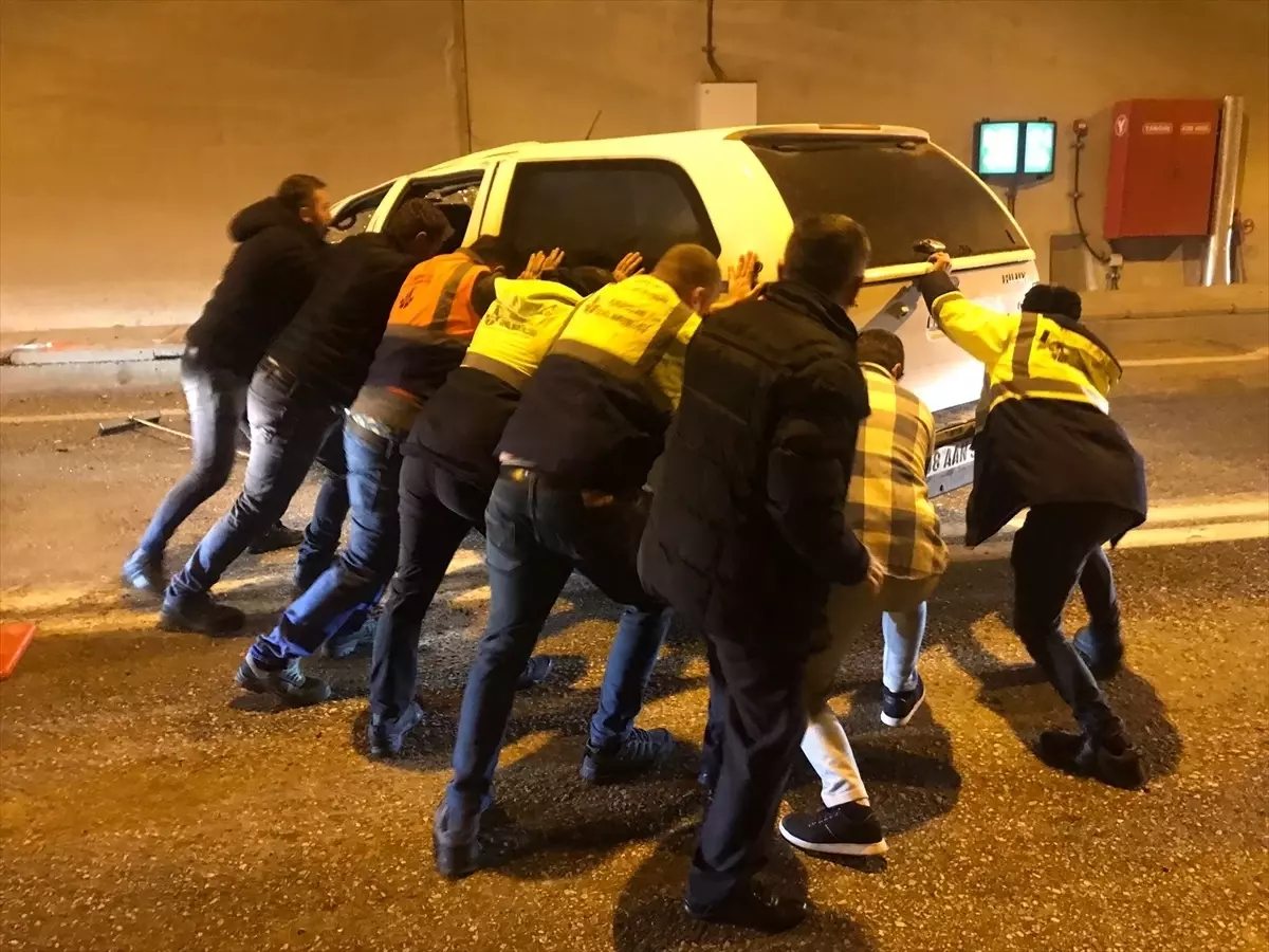 Artvin\'de Tünel Kazası: 3 Yaralı