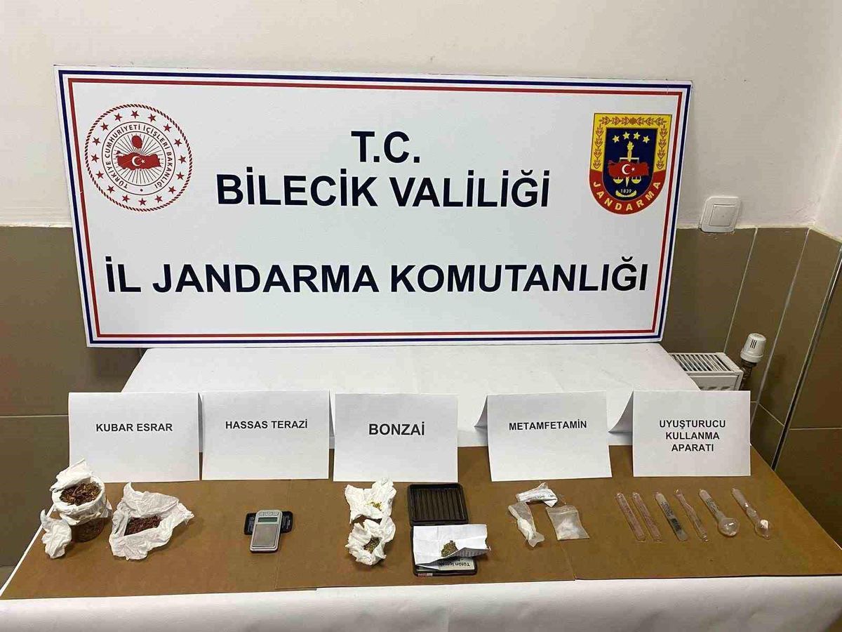 Bilecik\'te Uyuşturucu Operasyonu: 5 Gözaltı