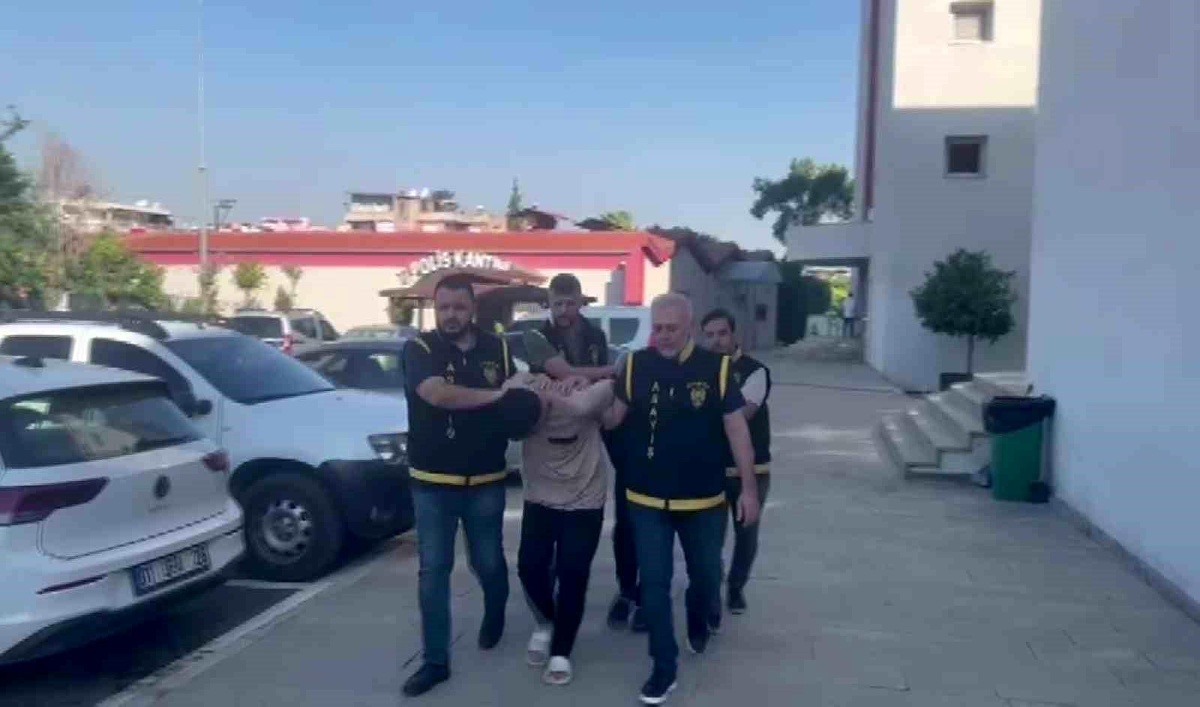 Cuma Namazı Fırsatına Dönüştürülen Hırsızlık