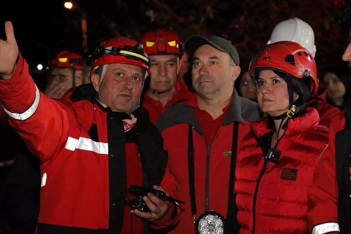 Edirne\'de Deprem Tatbikatı Yapıldı