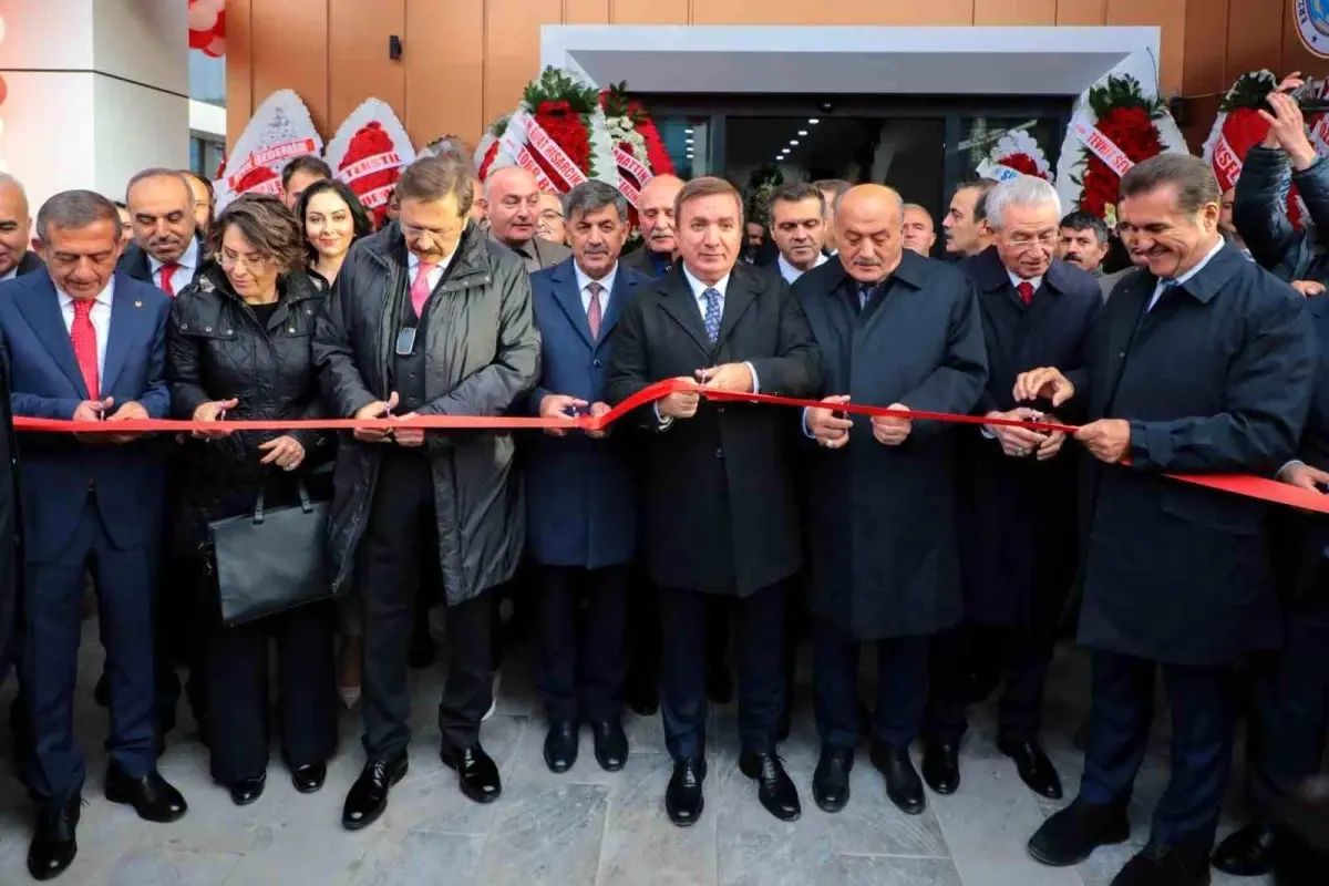 Erzincan Ticaret ve Sanayi Odası\'nın Yeni Hizmet Binası Açıldı