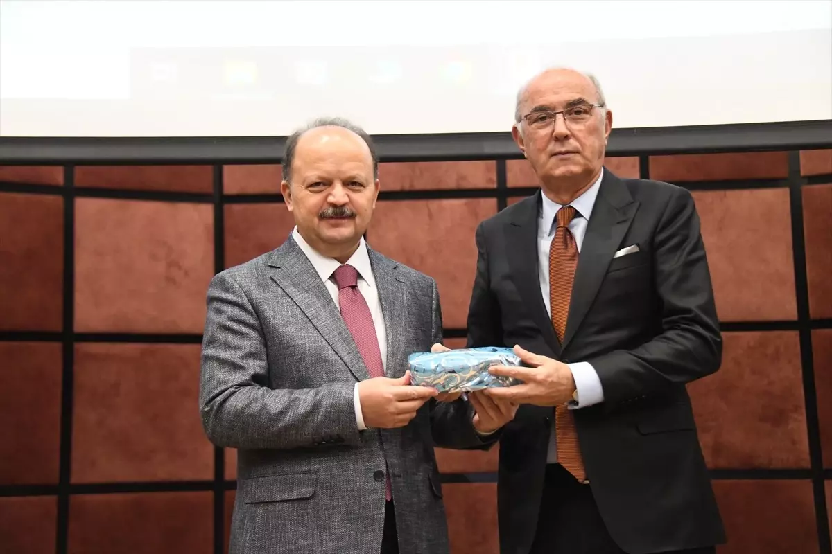 Fuat Sezgin Konferansı Kastamonu\'da Gerçekleşti