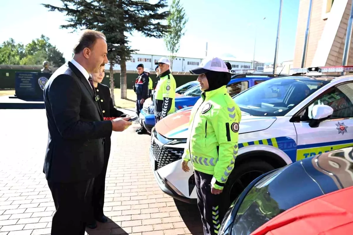 Isparta\'da emniyet ve jandarma teşkilatına 11 araç