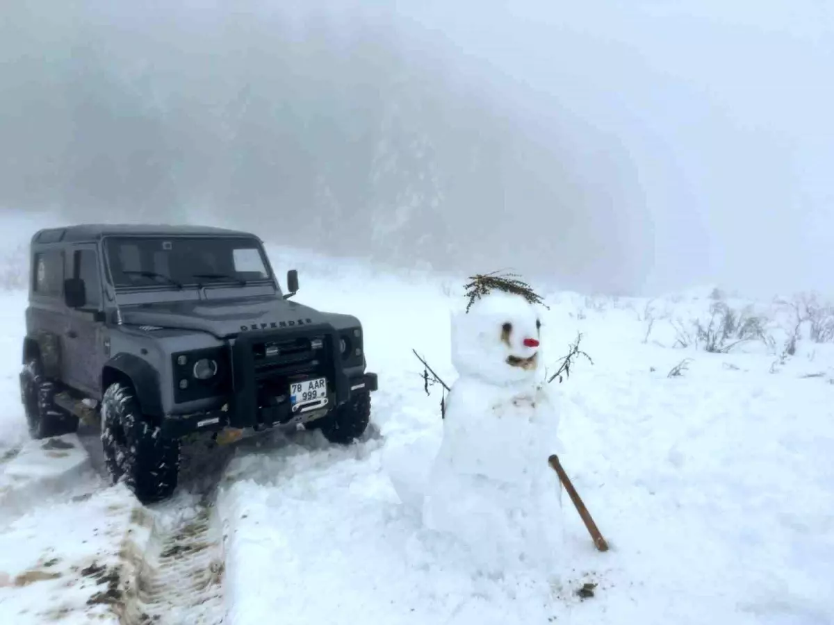 Safranbolu\'da Kar Yağışı 50 Santimetreye Ulaştı