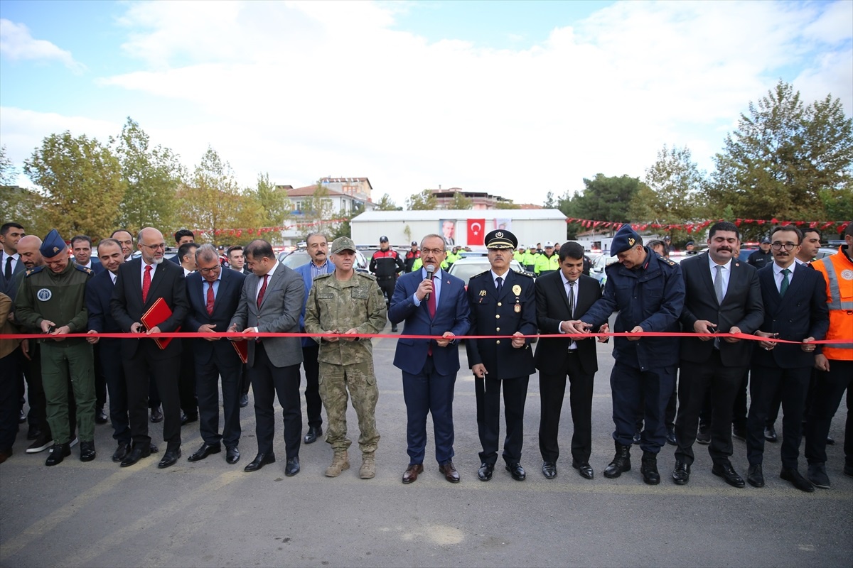 Malatya\'da emniyet ve jandarma teşkilatına 80 araç teslim edildi