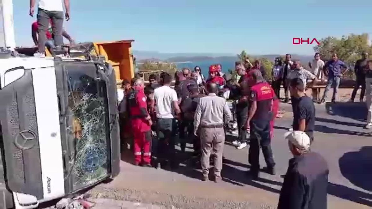 Bodrum\'da Kaza: Hafriyat Kamyonu Devrildi