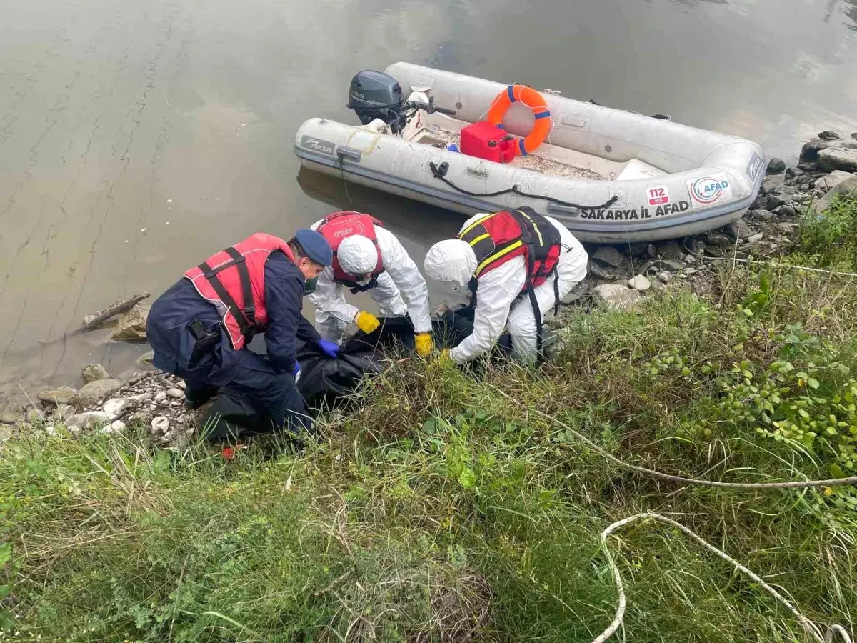 Sakarya Nehri\'nde Kaybolan Adamın Cesedi Bulundu