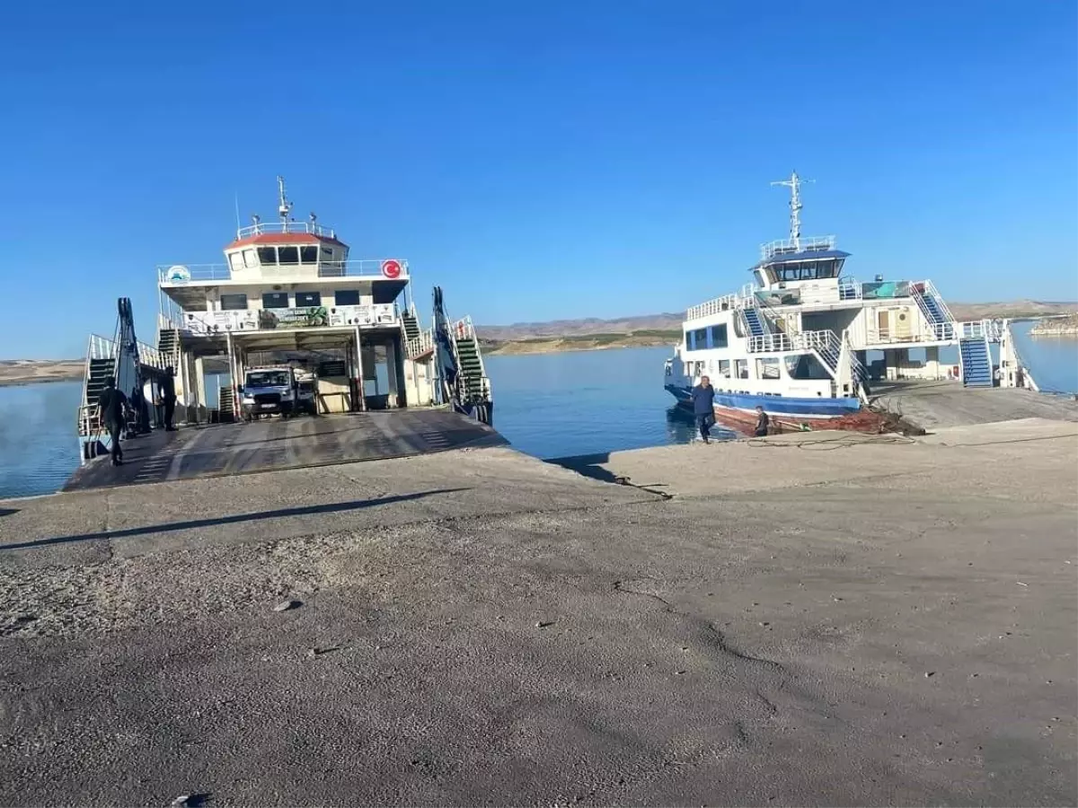 Fırtına Sebebiyle Feribot Seferleri Durdu