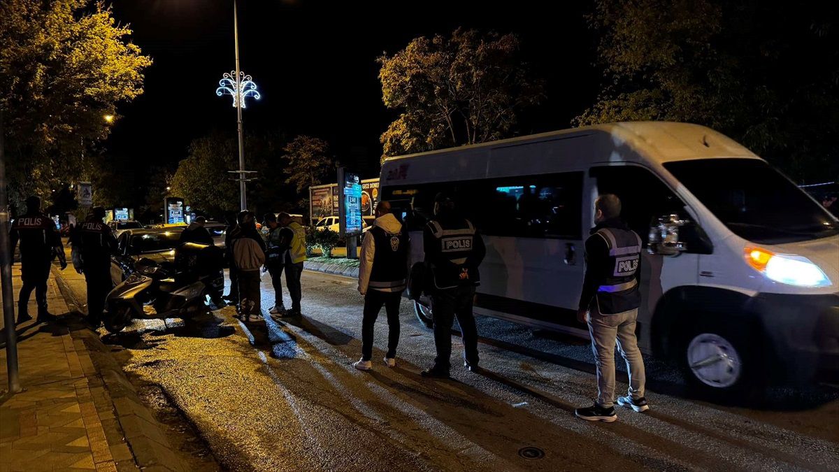 Edirne\'de Şok Uygulama: 4 Kaçak Yakalandı