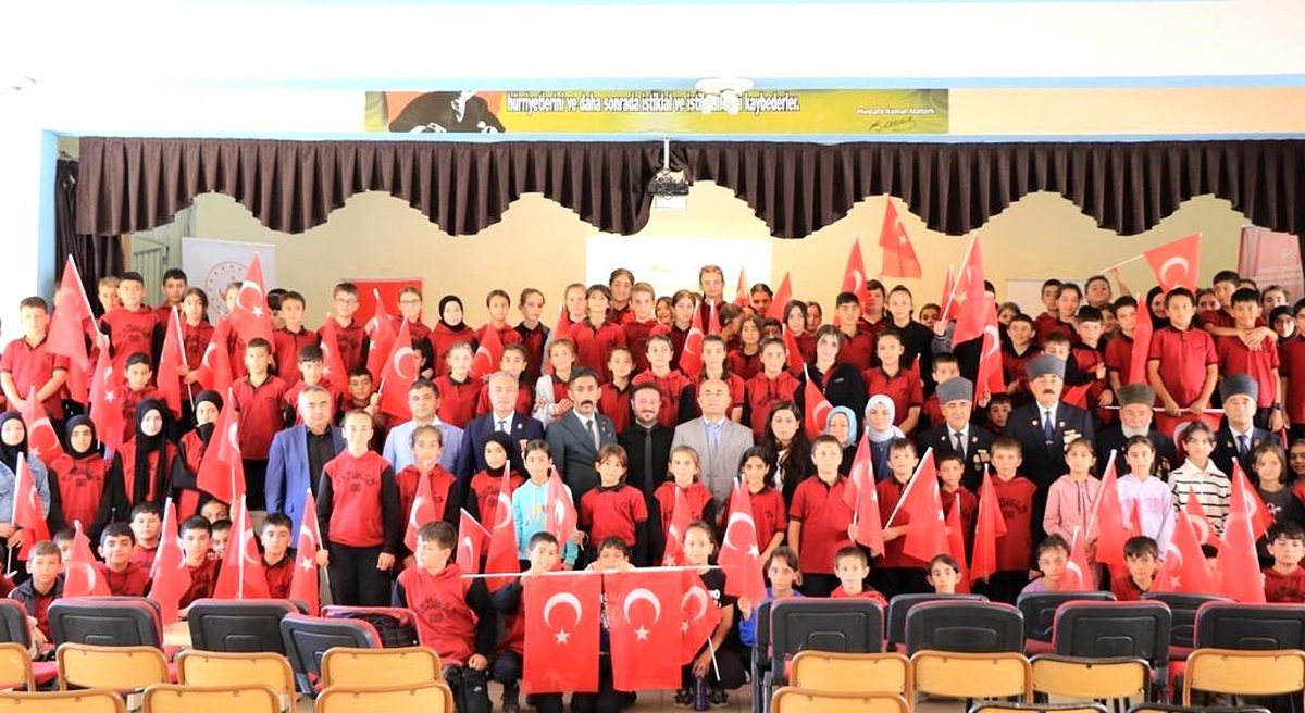 Erzincan\'da "Vatan ve Kahramanlar" buluşması