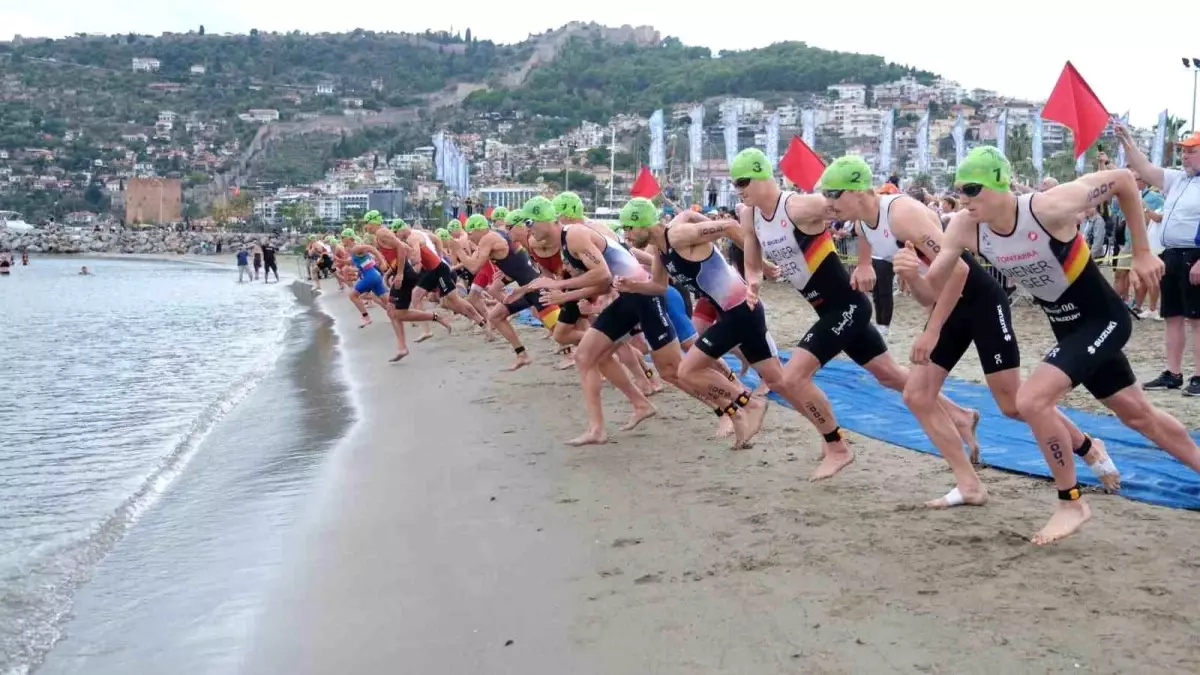 Alanya\'da 33. Uluslararası Triatlon Yarışması \'Nerede Kalmıştık\' Mottosuyla Yapılacak