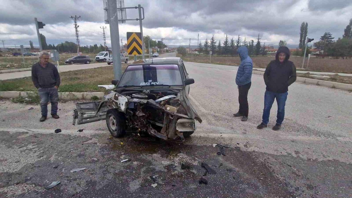 Çorum\'da Trafik Kazası: 1 Yaralı