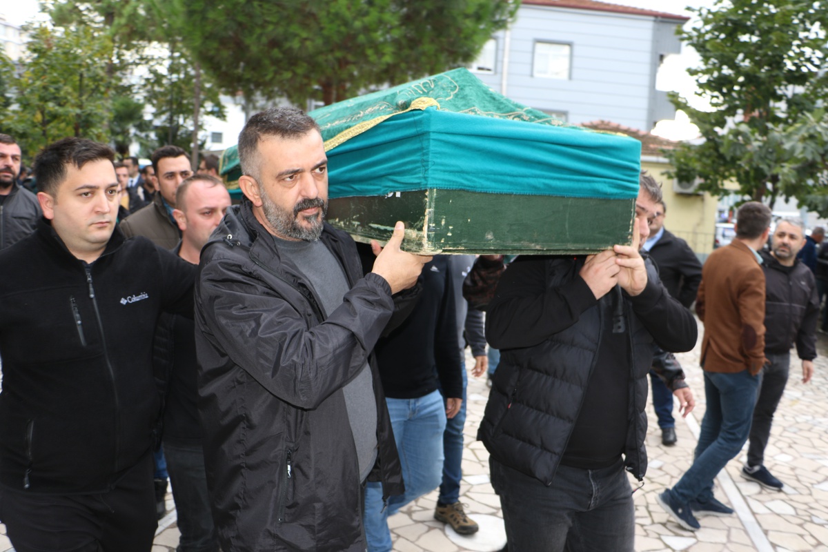 Defne Kayadibi\'nin Trajik Ölümü