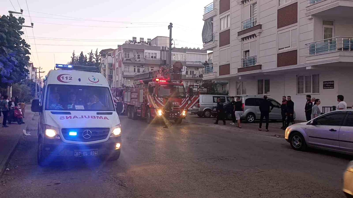 Antalya\'da Yangın İhbarı: Şömineden Çıkan Alevler Kontrol Altına Alındı