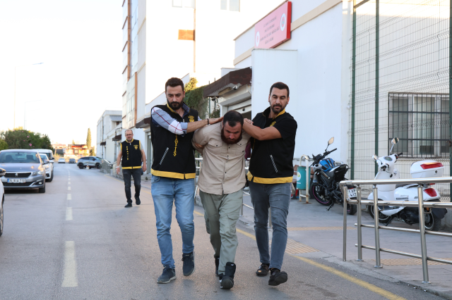 Şizofren olduğu belli! Ailesini uykuda katleden caniden akılalmaz sözler