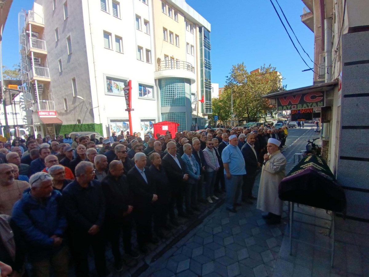 Kazada Yaralanan Kadın Hayatını Kaybetti