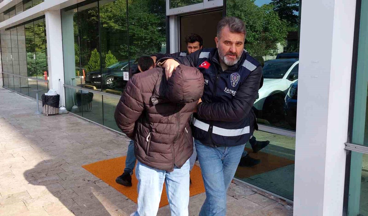 Samsun\'da 3.300 Uyuşturucu Hapla İki Tutuklama