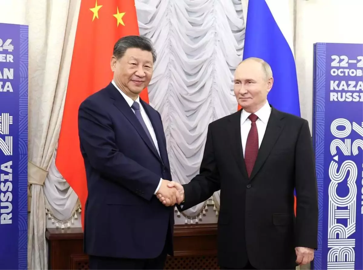 Xi Jinping Kazan\'da Putin ile Görüştü