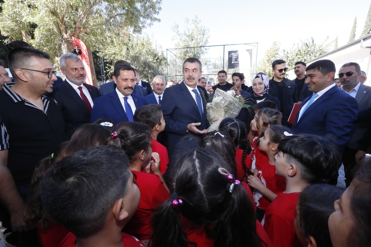Bakan Tekin: 11 ilimizde 6 Şubat\'ta sahip olunan derslik sayısının yüzde 10 fazlasına çıkmış olacağız