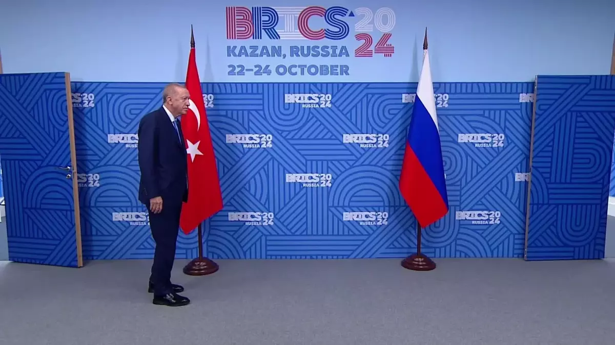 Brıcs Zirvesi... Putin ile Görüşen Erdoğan: "İki Ülke Arasındaki Banka Ödemelerindeki Sıkıntıların Çözülmesine Yönelik Çabalar Sürüyor"