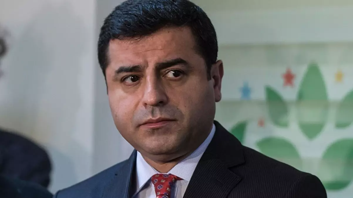 Selahattin Demirtaş, hain terör saldırısını kınadı "Sorunların siyaset yoluyla çözülmesini kanla kesmeye çalışıyorlar"