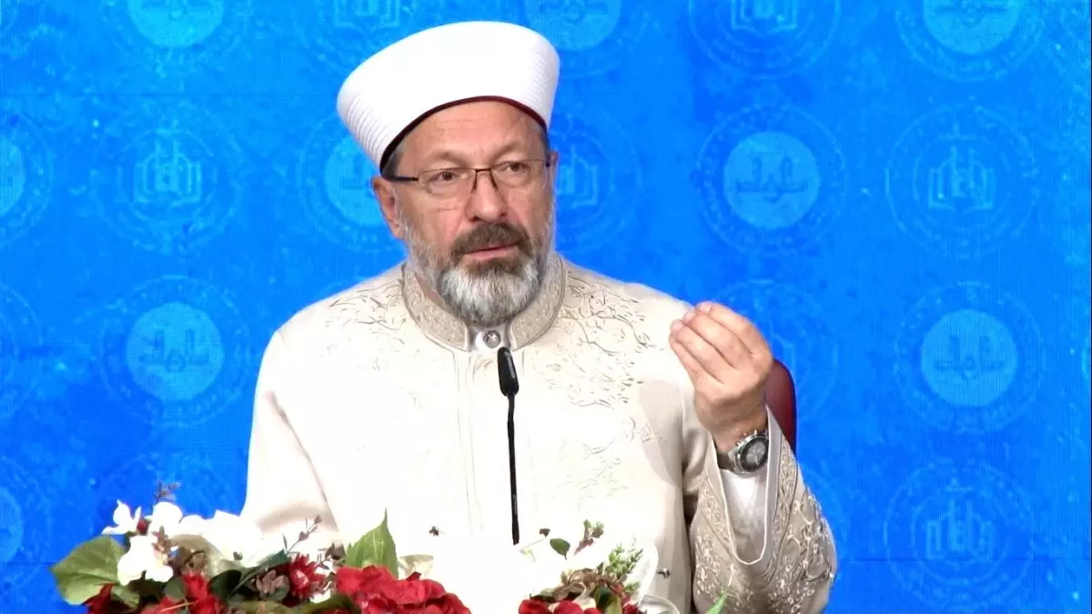 Diyanet Başkanı Erbaş: \'Soykırımı Hatırlatarak Gazze\'deki Durumu Kınadı\'