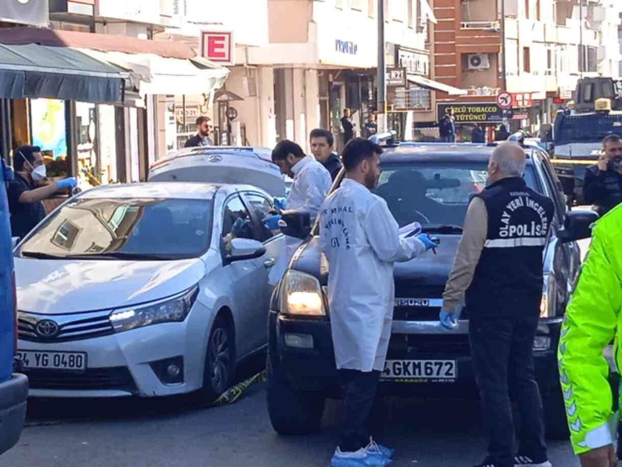 Emekli asker ve oğlu, polise çekiçle saldırdı! Ölü ve yaralılar var