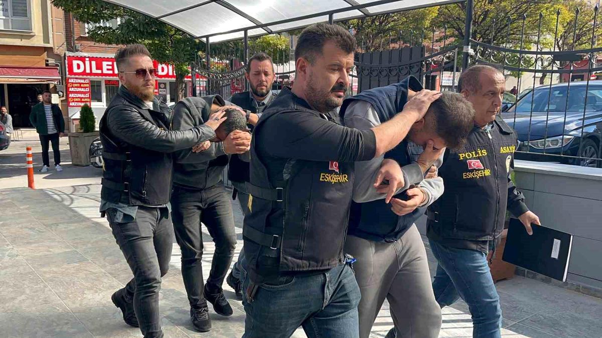 MİT Kılığındaki Dolandırıcılara Operasyon