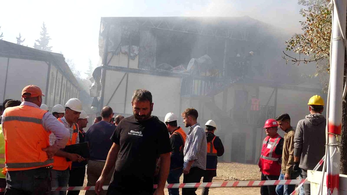 Kahramanmaraş\'ta Konteyner Yangını