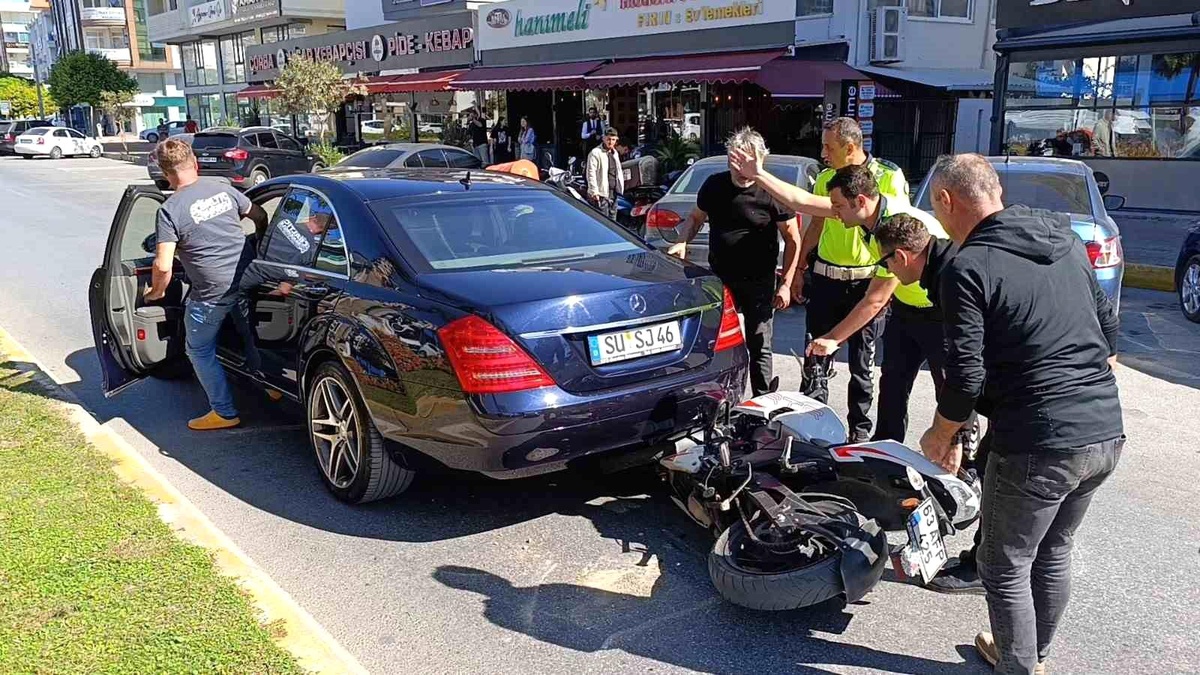 Manavgat\'ta motosiklet kaza yaptı