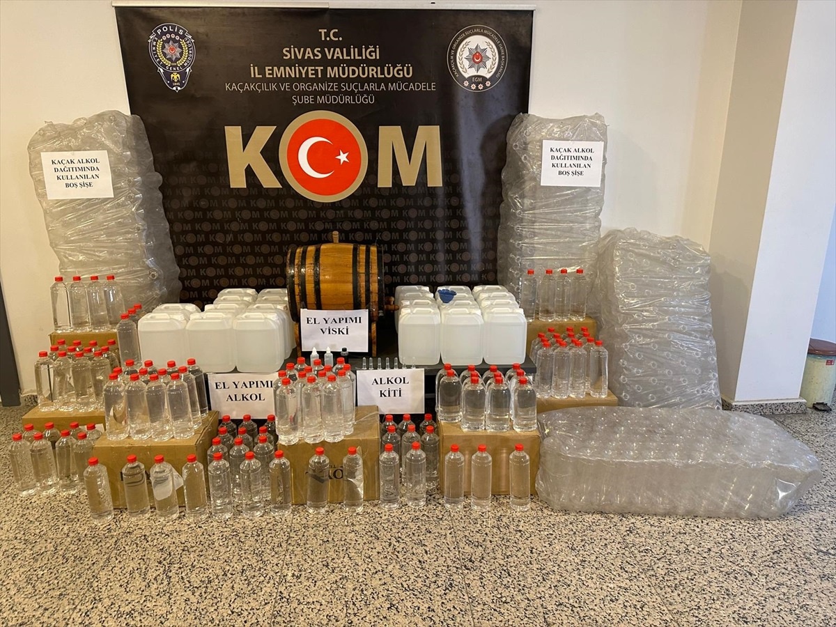 Sivas\'ta Kaçak Alkol Operasyonu