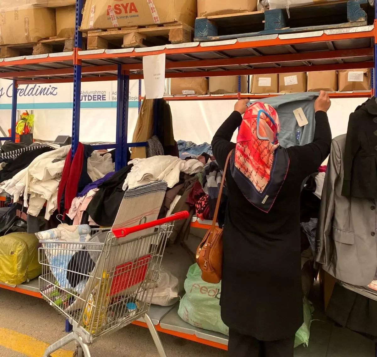 Adıyaman Belediyesi Sosyal Market, 70 Kişiye Yardım Sağlıyor