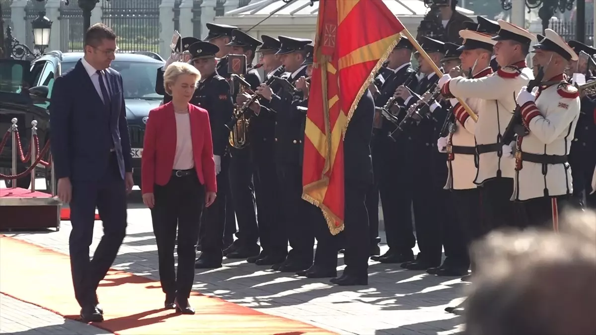 Von der Leyen\'den Kuzey Makedonya\'ya Destek Mesajı