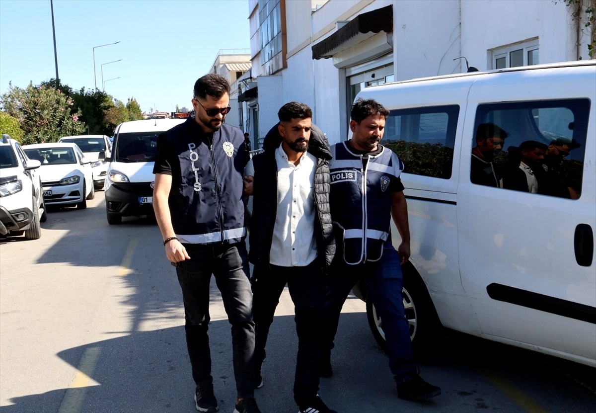 Boşanma Aşamasındaki Eşine ve Kayınbabaya Saldırı