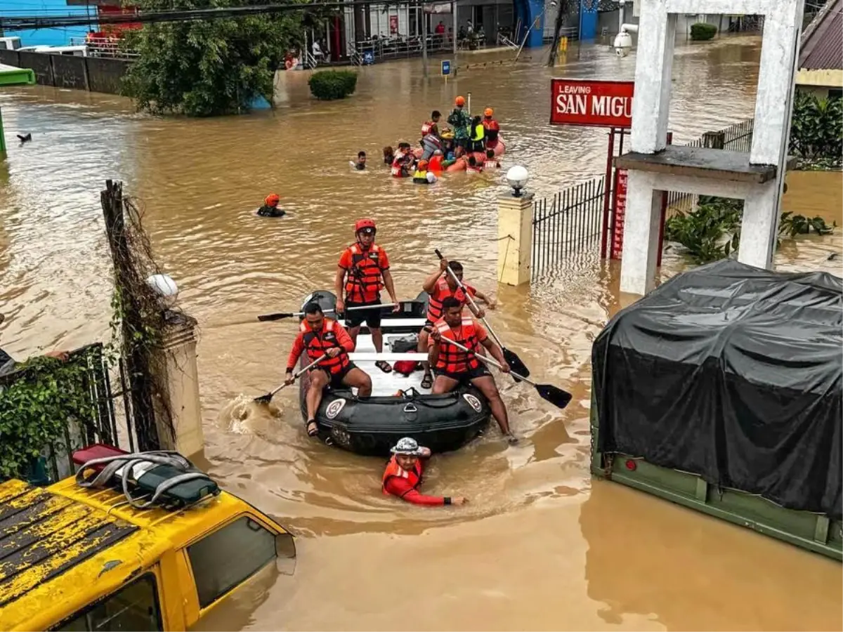 Trami Tropik Fırtınası Filipinler\'de Can Aldı