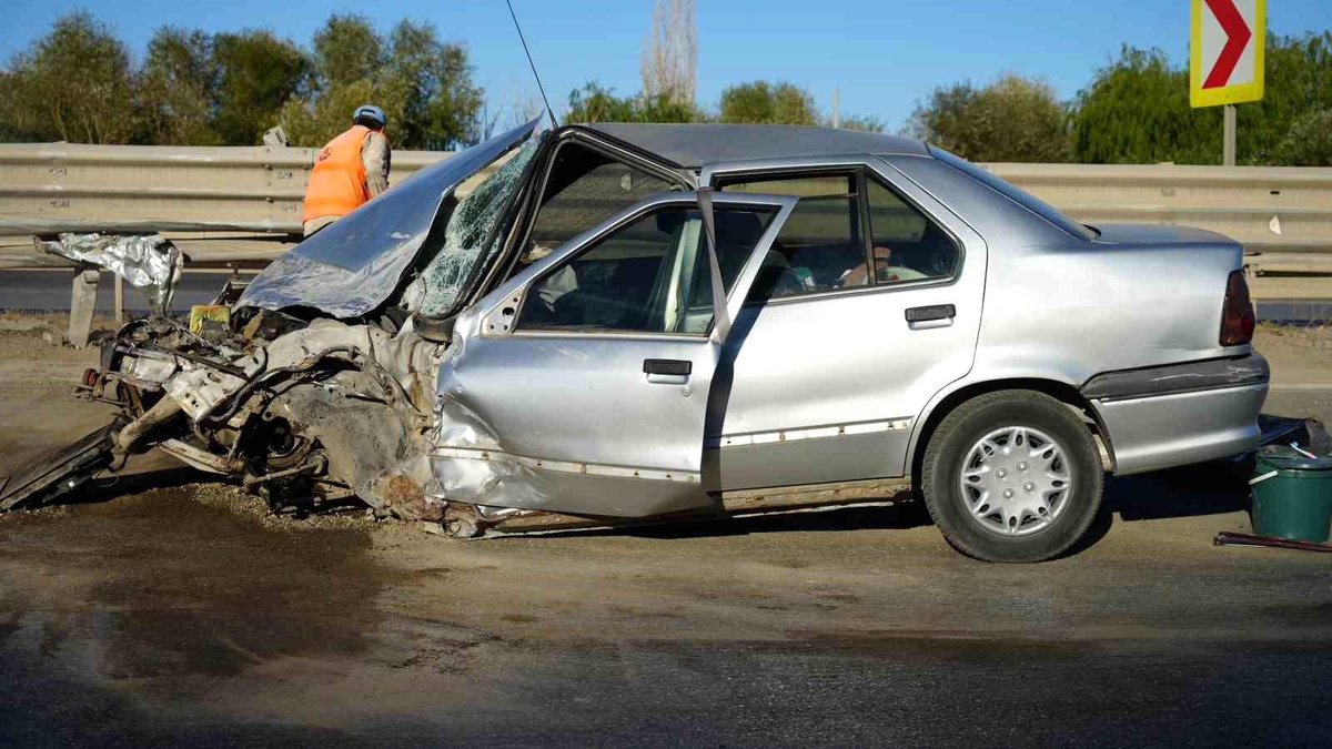Kırıkkale\'de Trafik Kazası: Sürücü Ağır Yaralı