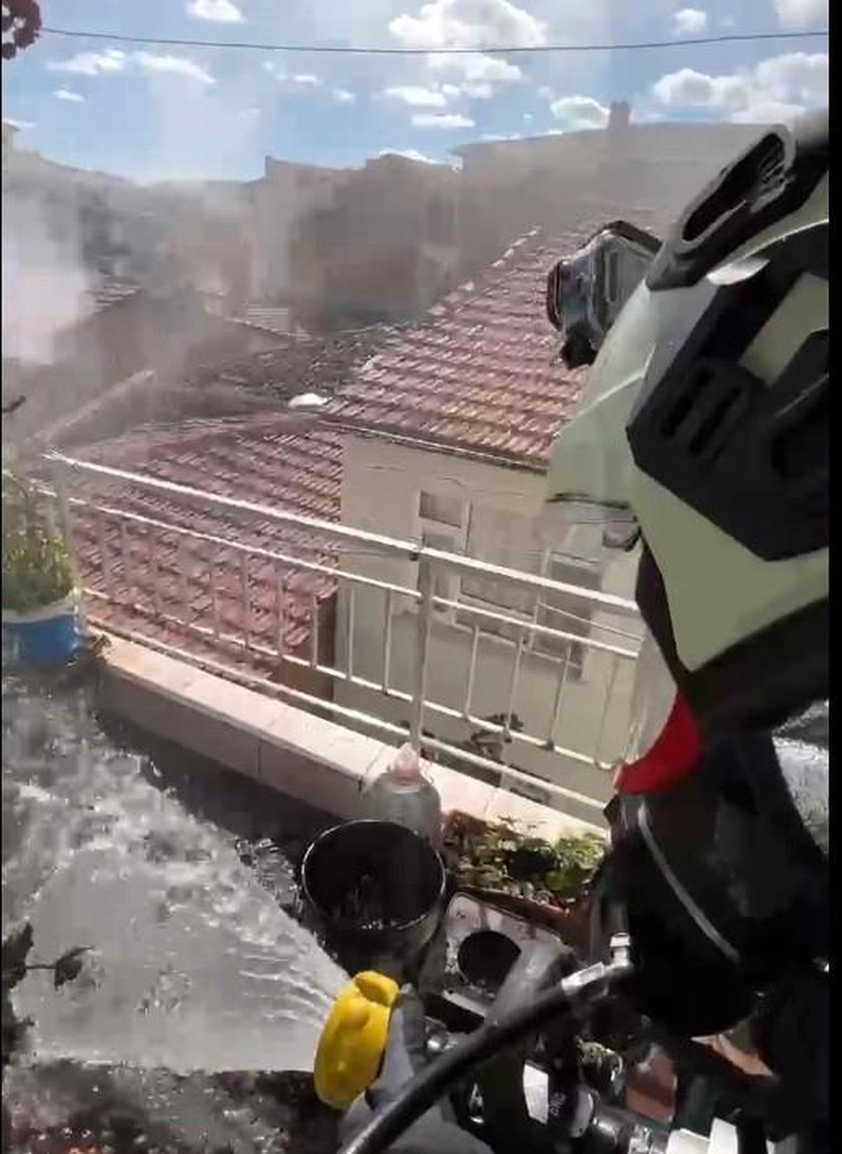 Bilecik\'te Balkon Tüpü Yangını Büyümeden Söndürüldü