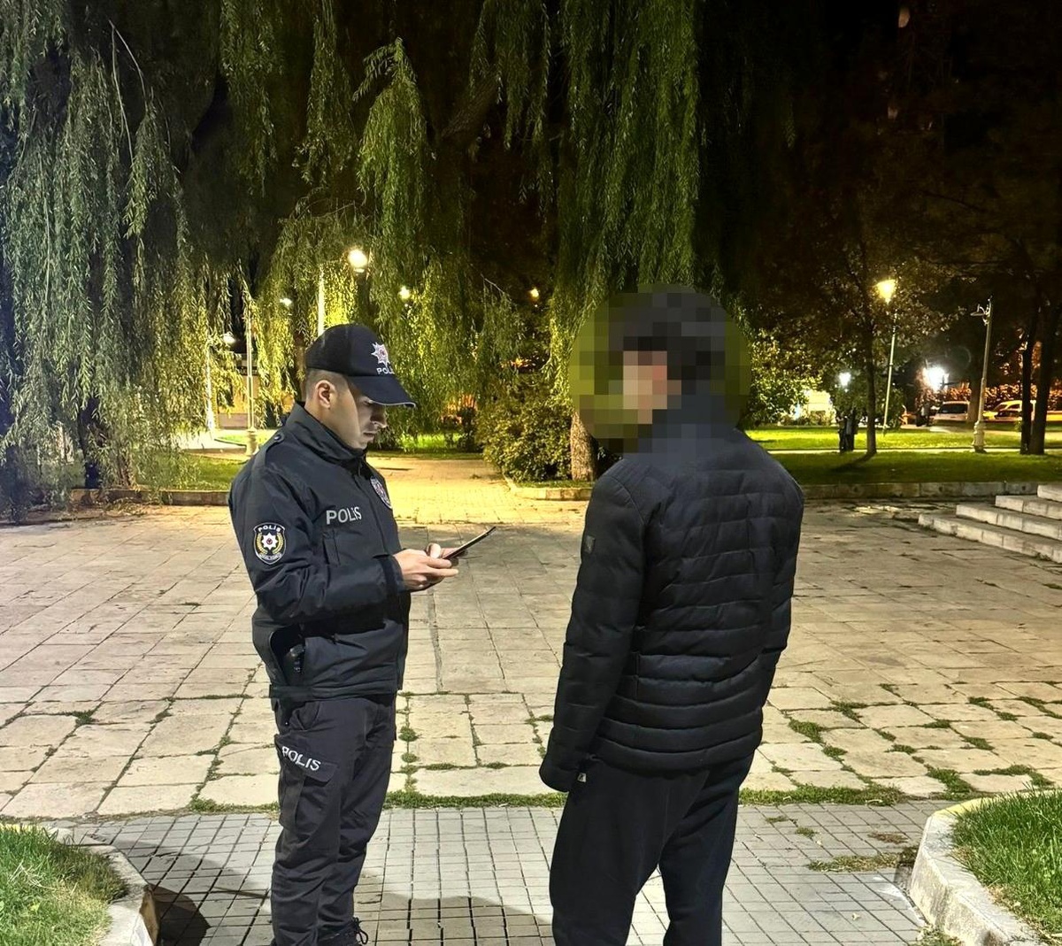 Erzincan\'da parklarda polis uygulaması