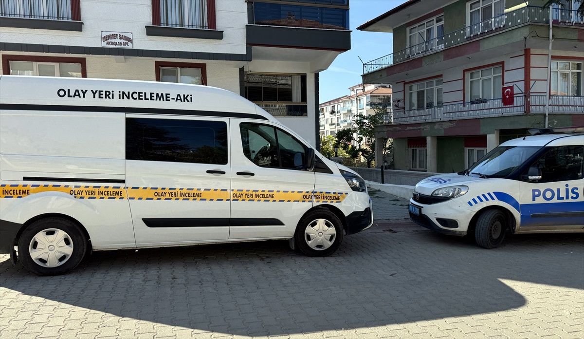Boşanma Aşamasındaki Kadın Tabancayla Yaralandı