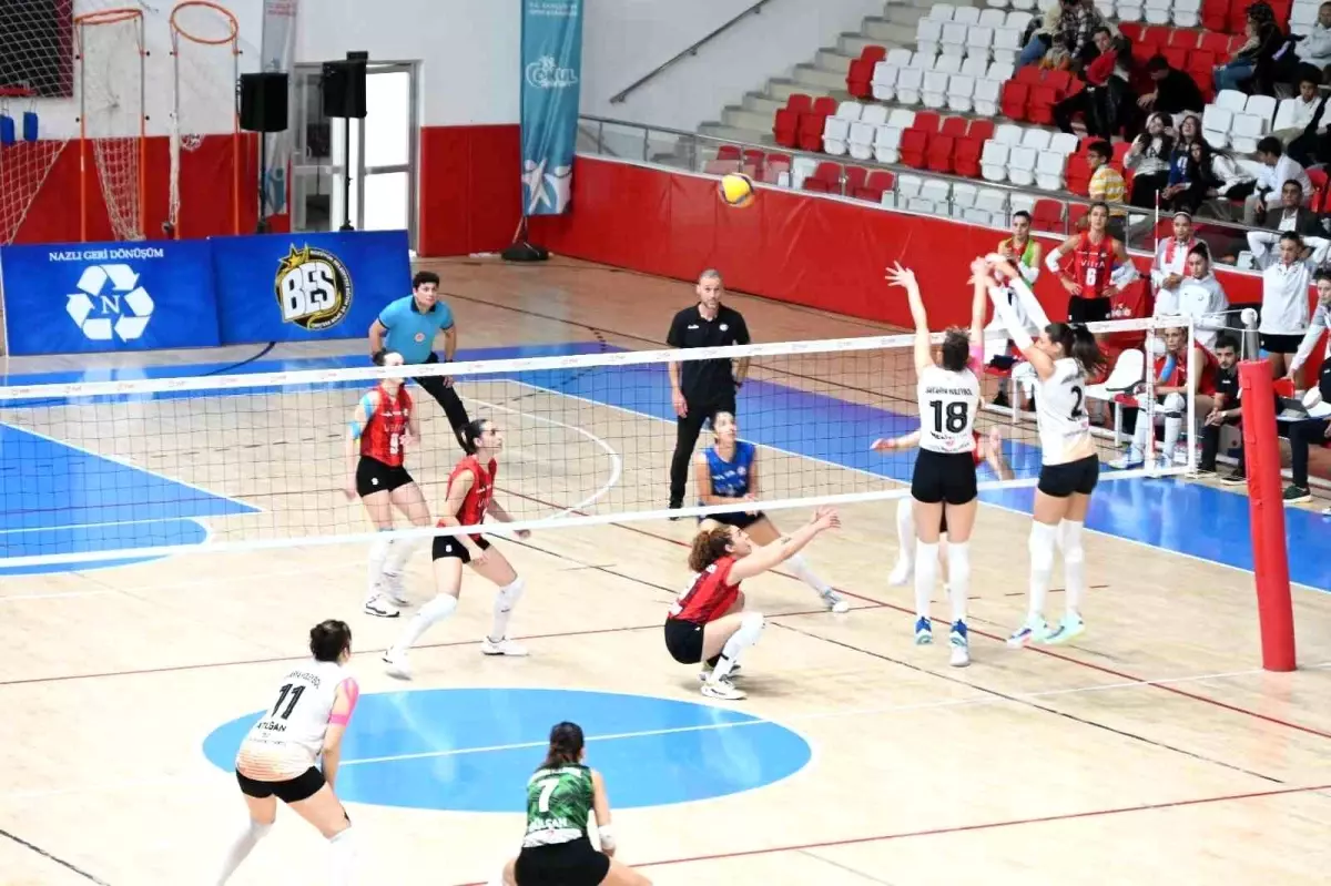 Bozüyük Kadın Voleybol Takımı İlk Galibiyetini Aldı