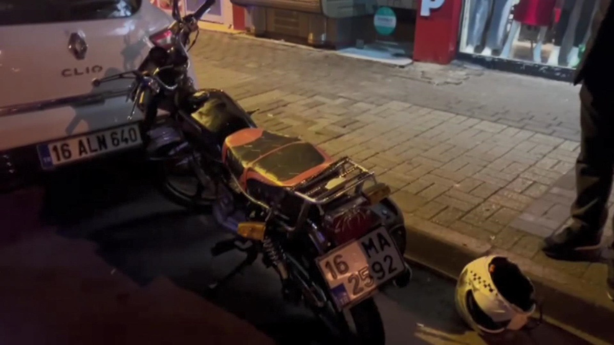Bursa\'da Motosiklet Kazası: 1 Ölü, 2 Yaralı