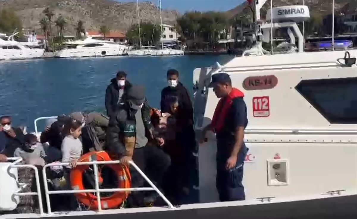 Marmaris\'te 21 Düzensiz Göçmen Yakalandı