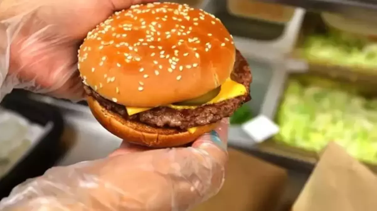 ABD\'de McDonald\'s ürünlerinde tespit edilen koli basili nedeniyle hasta sayısı 75\'e çıktı