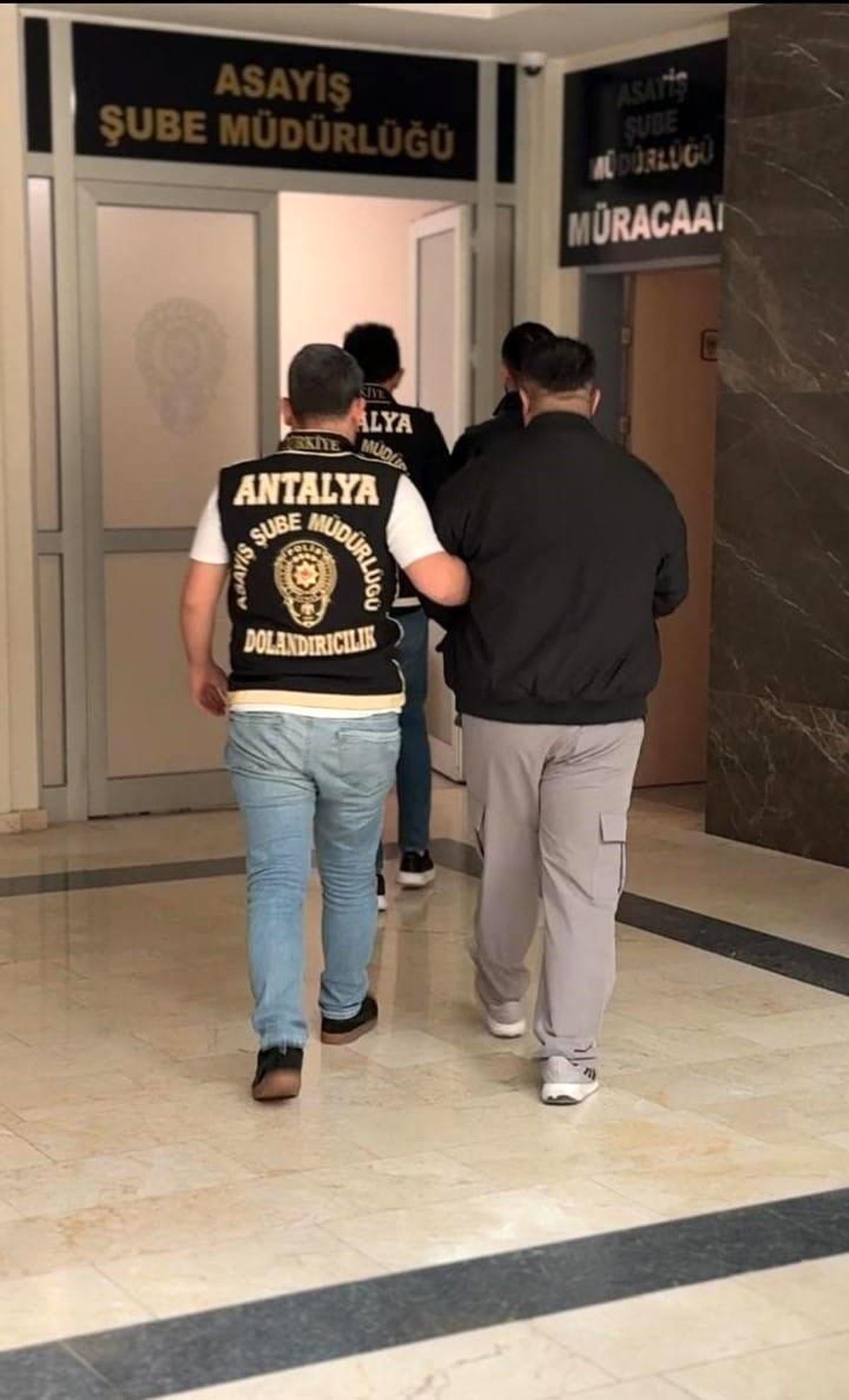 Antalya\'da Dolandırıcılara Operasyon