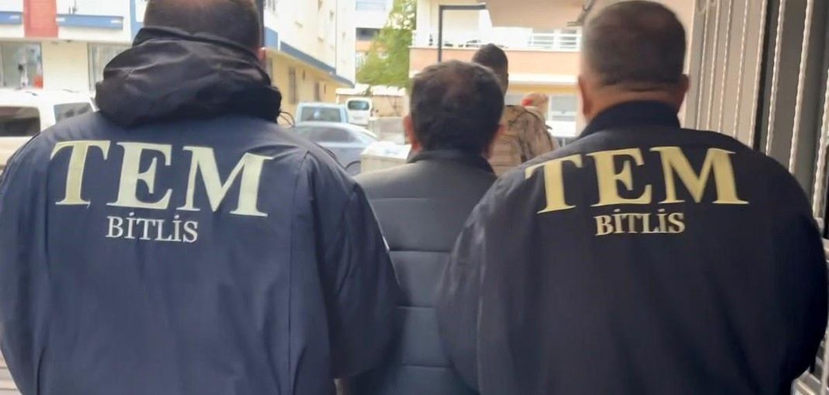 Bitlis\'te Eş Zamanlı Terör Operasyonu