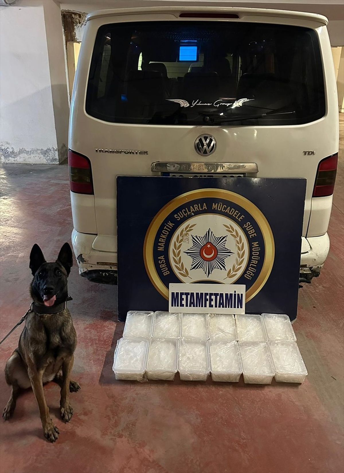 Bursa\'da Uyuşturucu Operasyonu: 28 Kilo Hap Ele Geçirildi