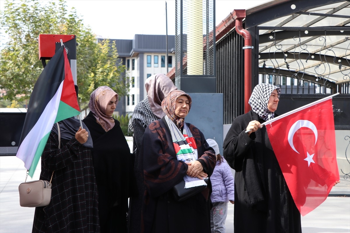 İsrail\'in Filistin\'e yönelik saldırıları Niğde\'de protesto edildi