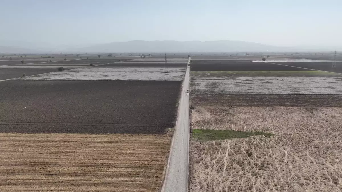 İzmir\'de Kırsal Yolların Asfalt Kaplama Çalışmaları Tamamlandı