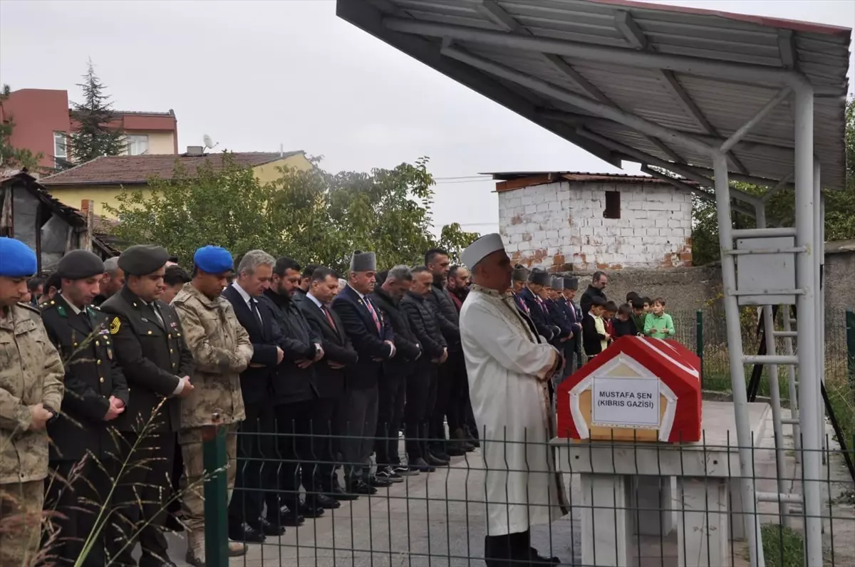 Kıbrıs Gazisi Mustafa Şen Son Yolculuğuna Uğurlandı