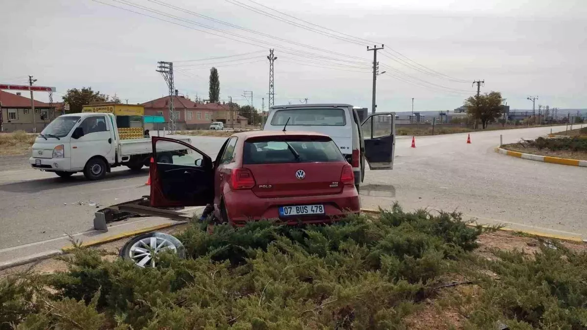 Konya\'da Trafik Kazası: 2 Yaralı